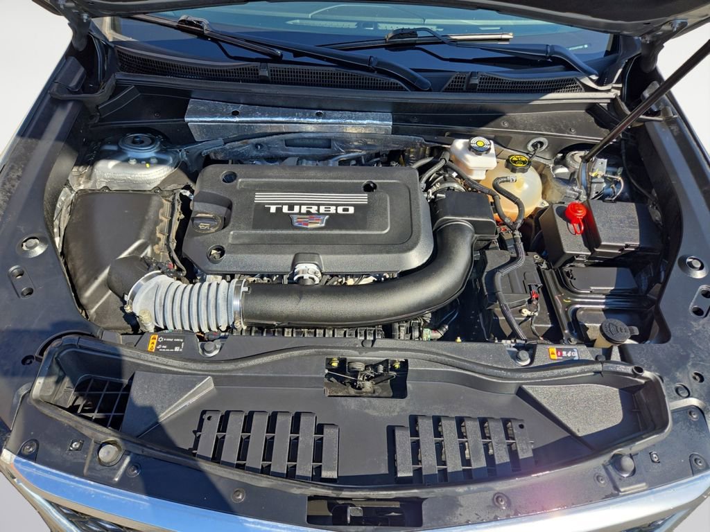 Used 2024 Cadillac XT4 Premium Luxury image 17