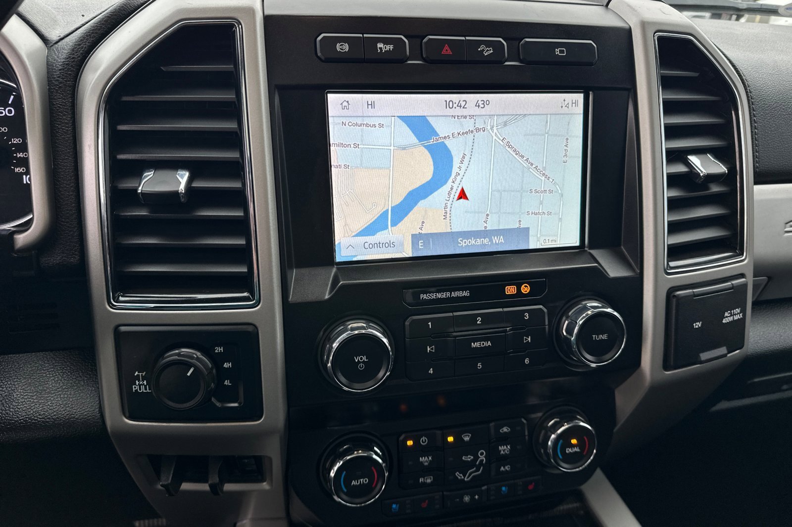 Used 2021 Ford F250 Lariat w/ Chrome Package image 27