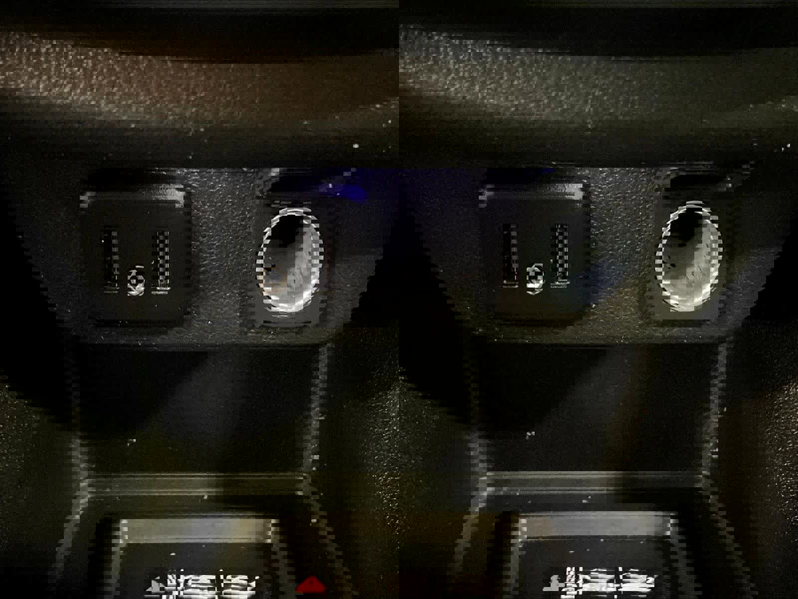 Used 2022 Chevrolet Traverse LT image 27