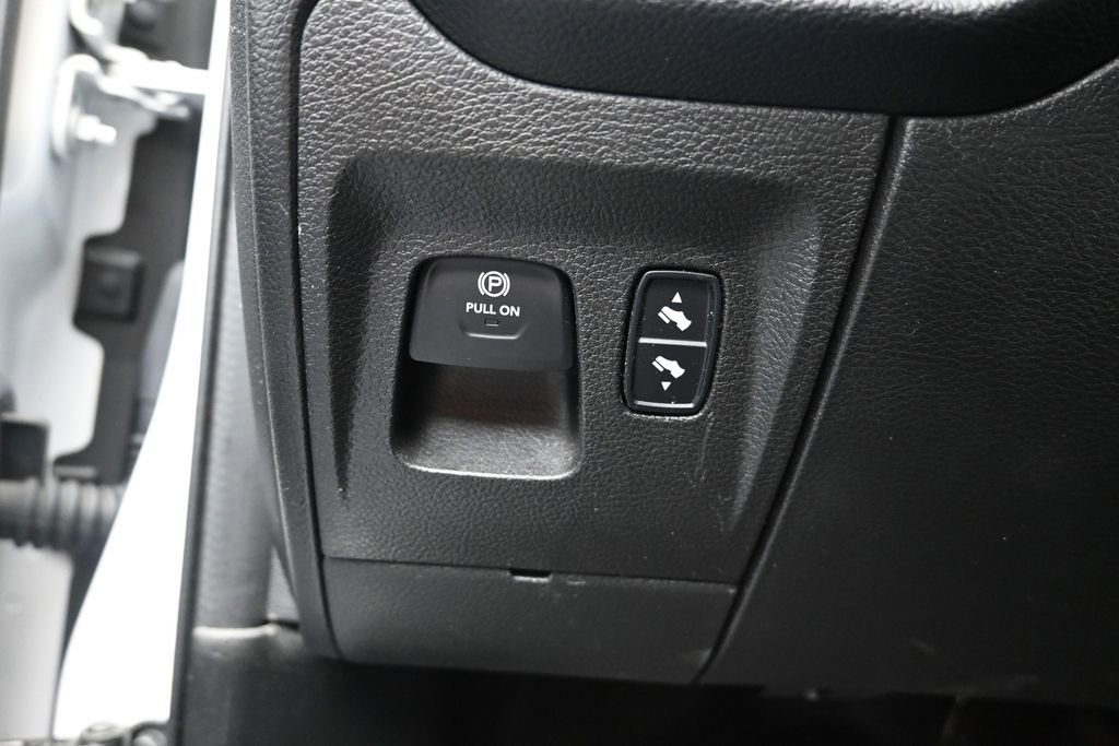 Used 2020 RAM 1500 Big Horn RWD image 13