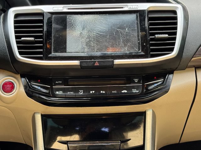 Used 2017 Honda Accord Touring image 26