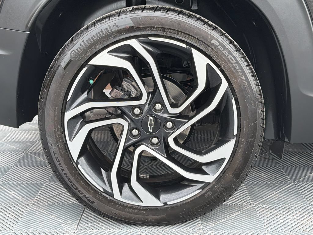 Used 2025 Chevrolet TrailBlazer RS w/ Convenience Package FWD image 19