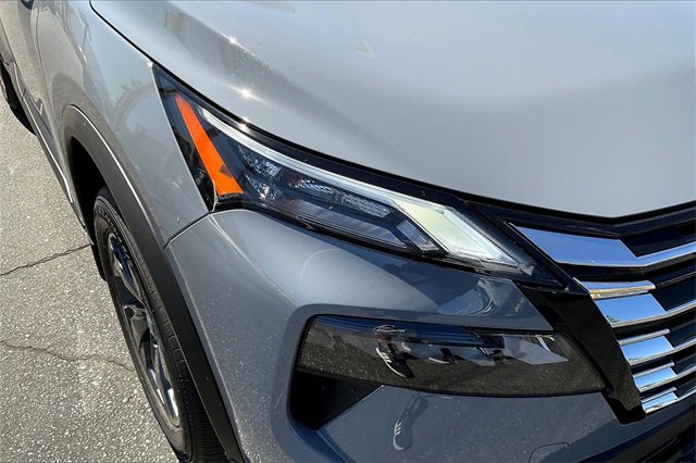 New 2026 Nissan Rogue SV image 10