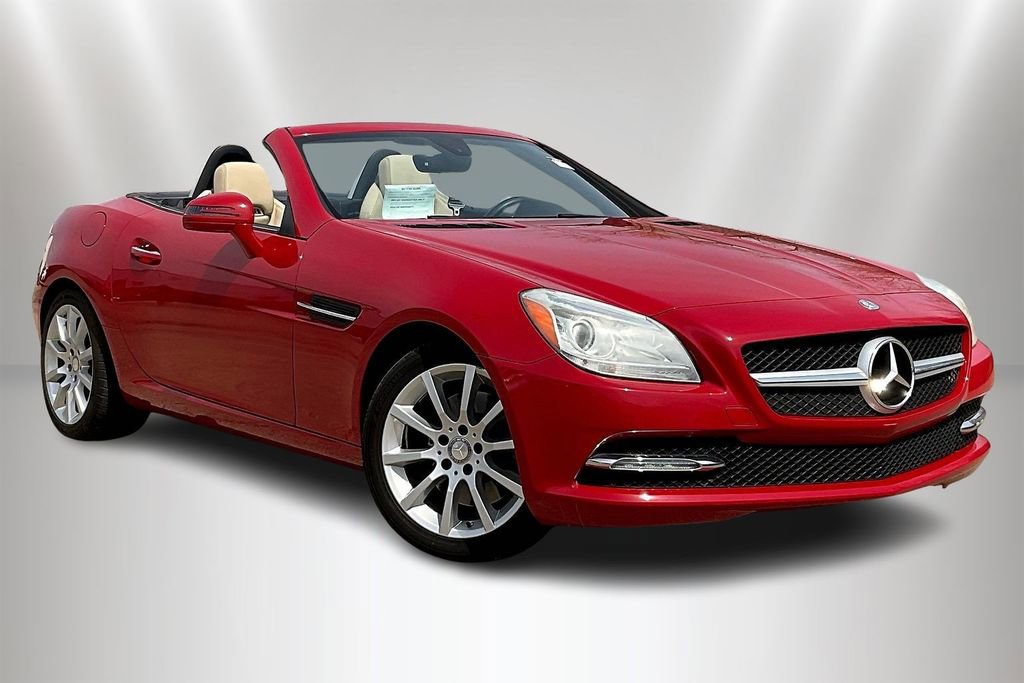 Used 2016 Mercedes-Benz SLK 300 image 3