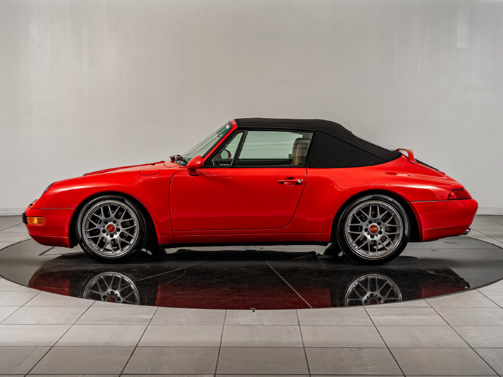 Used 1995 Porsche 911 Carrera RWD image 2