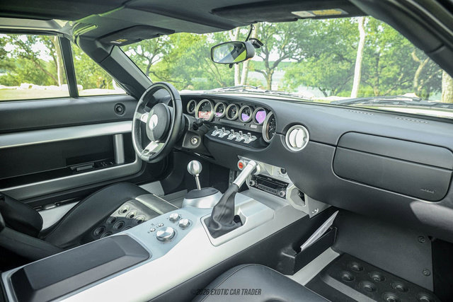 Used 2005 Ford GT RWD image 37
