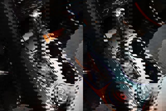 Used 2017 Ford Explorer XLT image 15