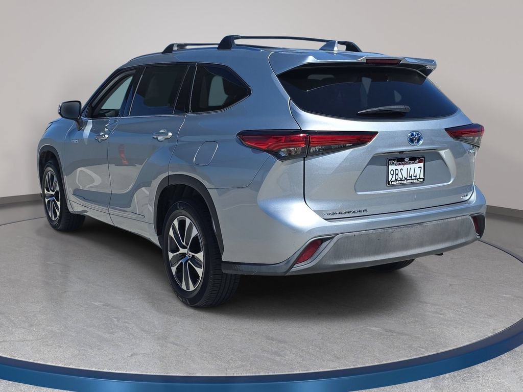 Used 2021 Toyota Highlander XLE FWD image 8