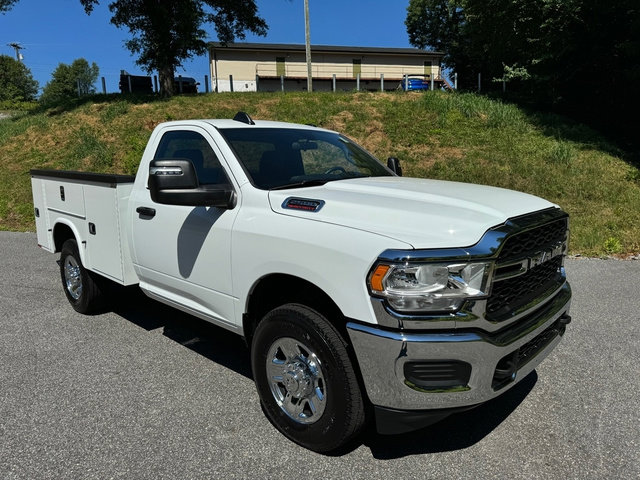 New 2024 RAM 2500 Tradesman w/ Chrome Appearance Group image 5