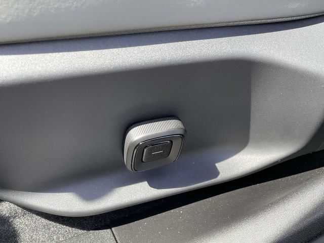 New 2026 Volvo EX30 Plus w/ Climate Package RWD image 15