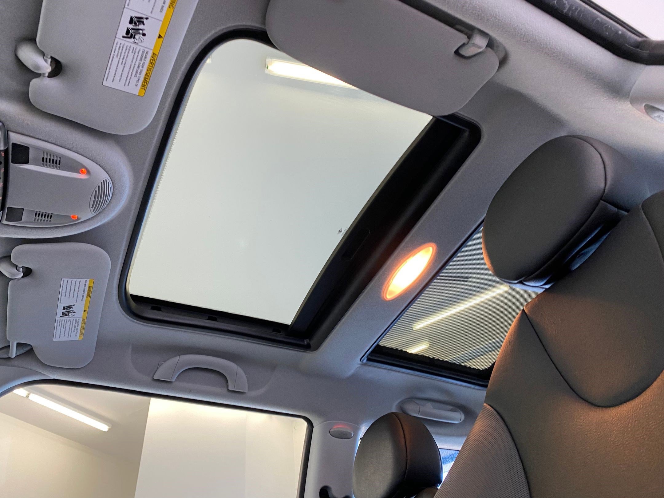 Used 2010 MINI Cooper Hardtop image 13