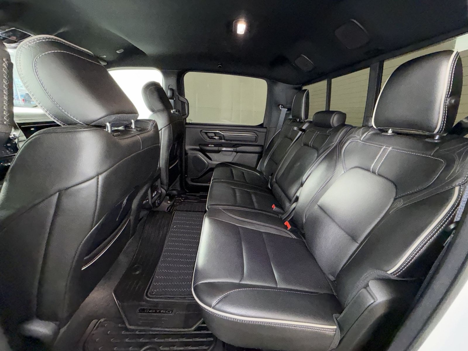 Used 2022 RAM 1500 Limited w/ Body Color Bumper Group AWD/4WD image 24