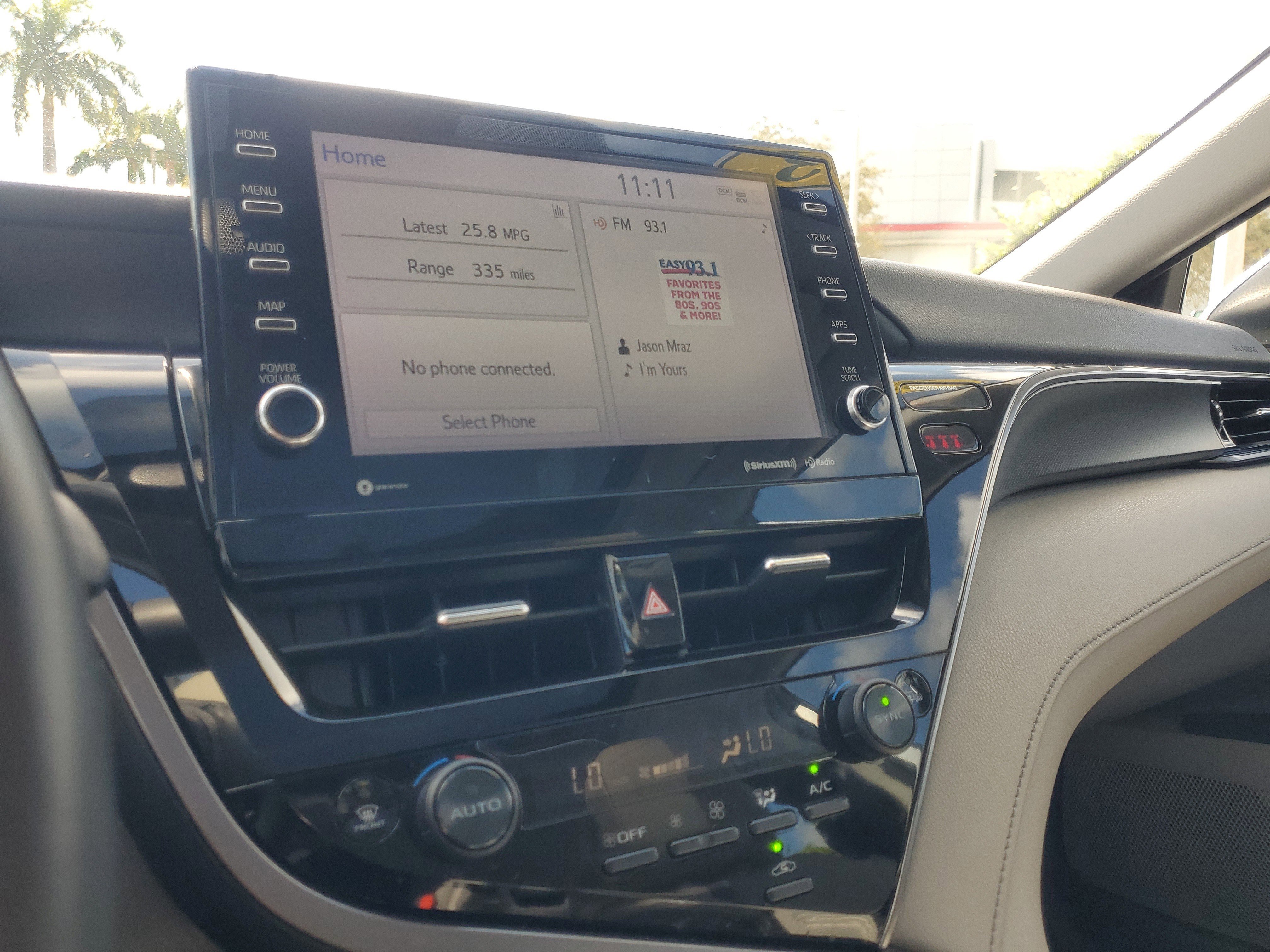 Used 2023 Toyota Camry SE w/ Cold Weather Package image 27