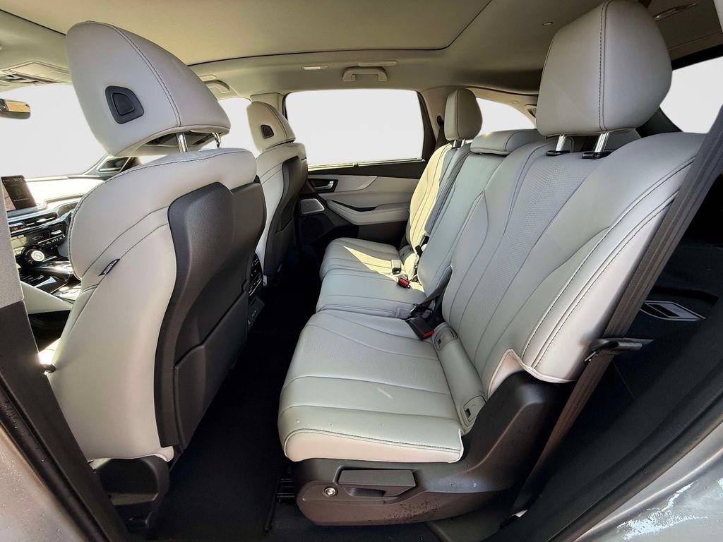 Certified 2025 Acura MDX w/ Technology Package AWD/4WD image 16