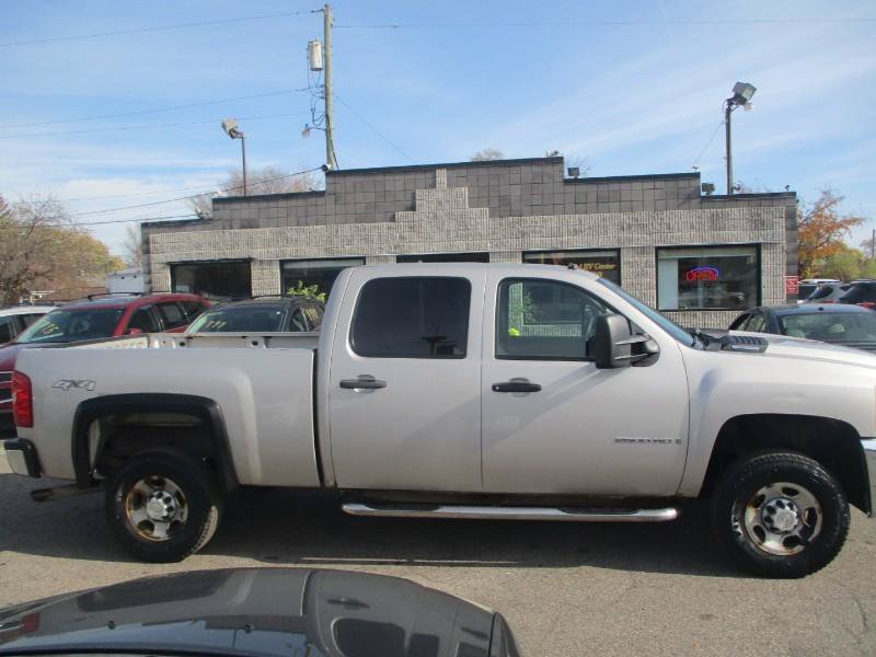 Used 2007 Chevrolet Silverado 2500 W/T AWD/4WD image 2
