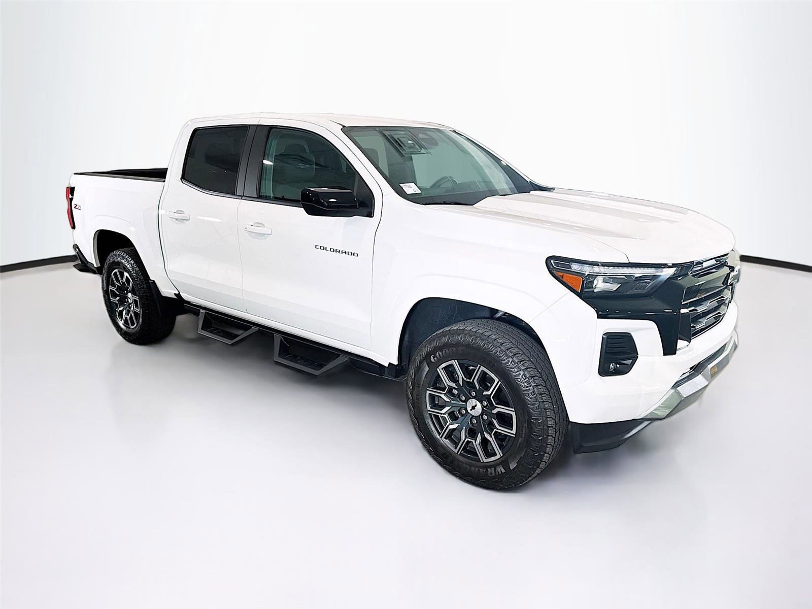 Used 2023 Chevrolet Colorado Z71 w/ Z71 Convenience Package 2 image 7