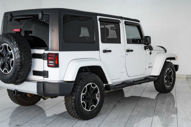 Used 2015 Jeep Wrangler Unlimited Sahara w/ Connectivity Group image 57