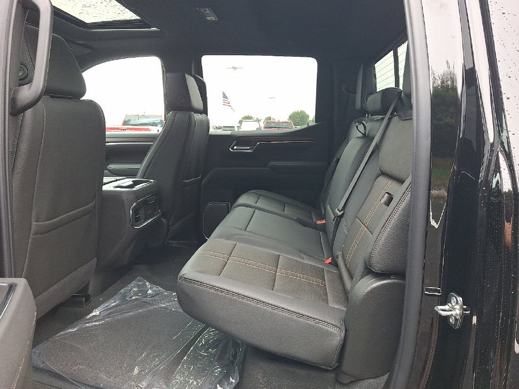 New 2026 Chevrolet Silverado 1500 High Country w/ Technology Package AWD/4WD image 5