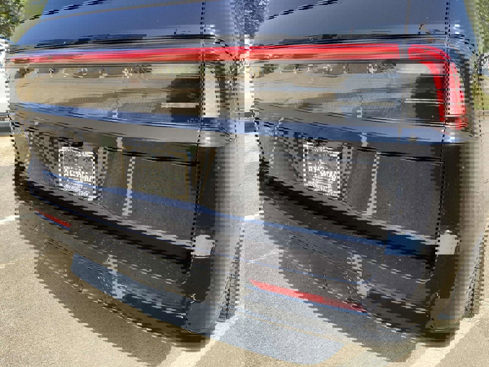 New 2025 Lincoln Navigator L Reserve image 4