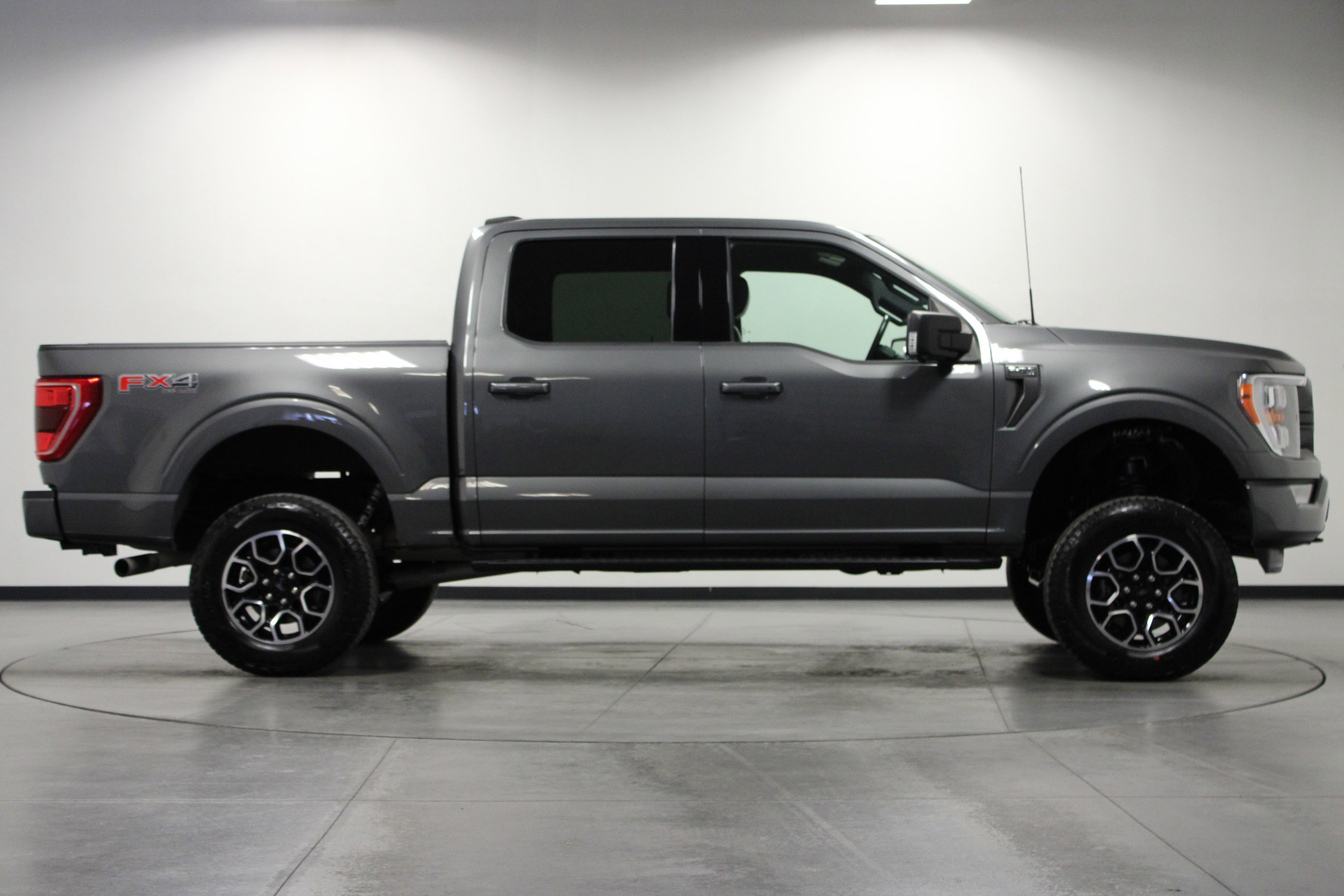 Used 2023 Ford F150 XLT w/ Equipment Group 302A High image 3