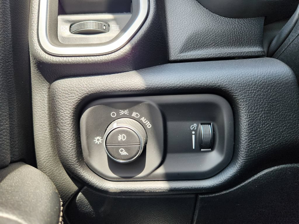 New 2026 RAM 2500 Big Horn AWD/4WD image 19