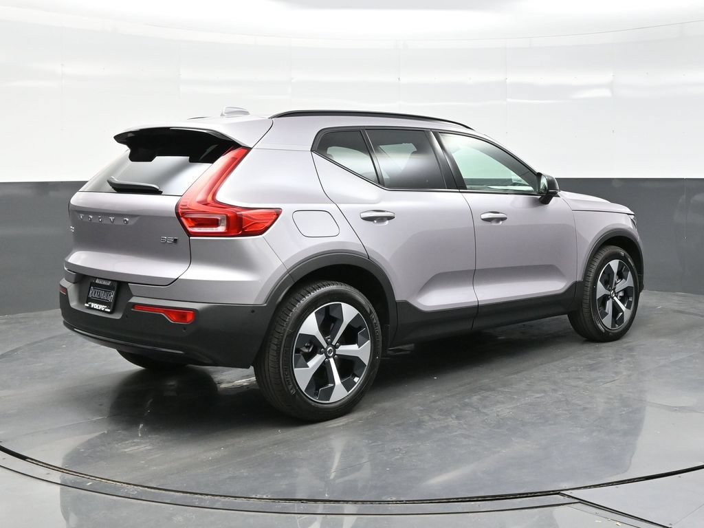 New 2026 Volvo XC40 B5 Plus w/ Protection Package Premier AWD/4WD image 7