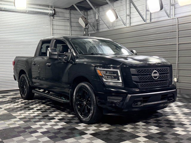 Used 2023 Nissan Titan SV w/ SV Convenience Package image 4