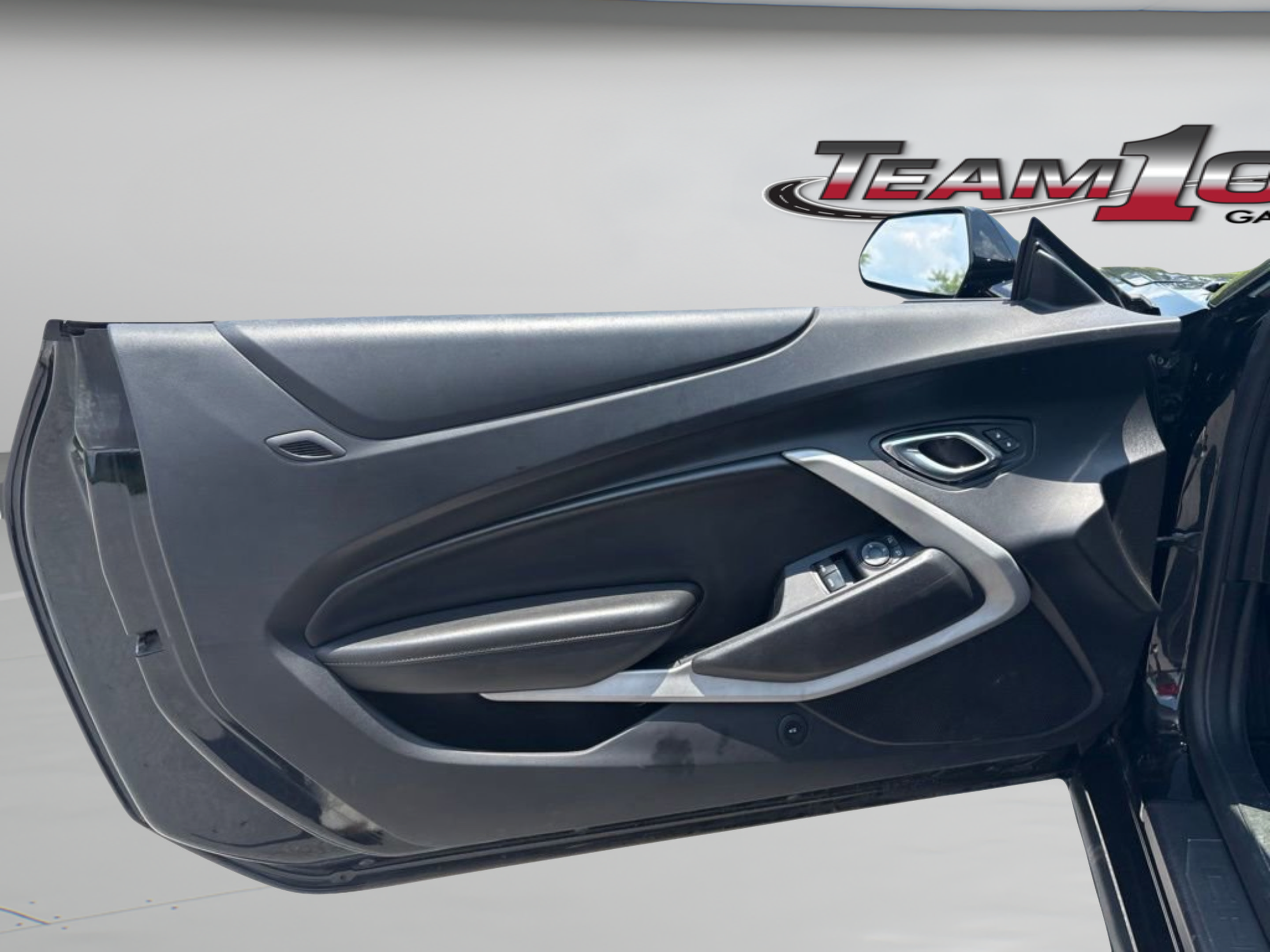 Used 2019 Chevrolet Camaro SS RWD image 20
