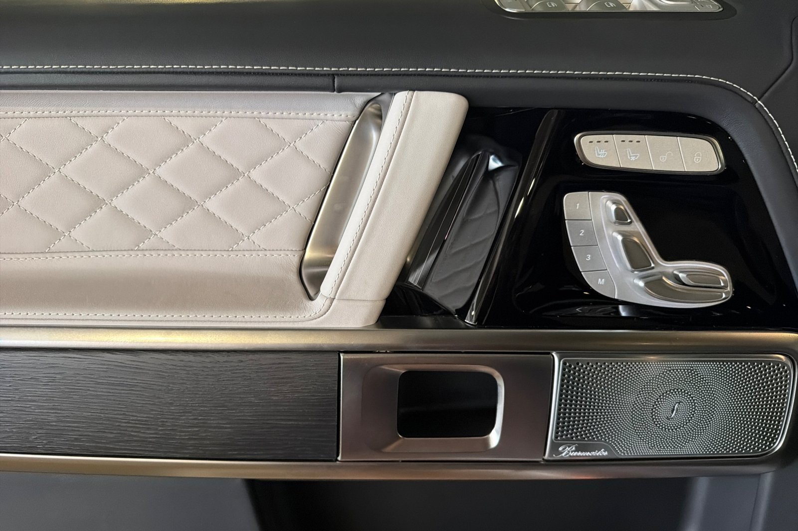 New 2027 Mercedes-Benz G 580 e image 10