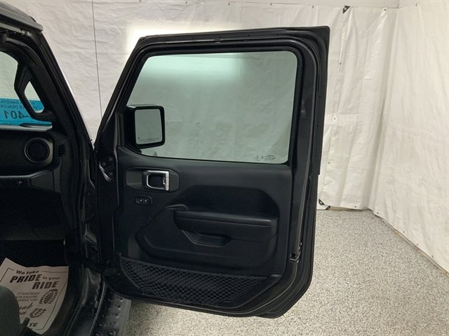 Used 2018 Jeep Wrangler Unlimited Sport S image 23