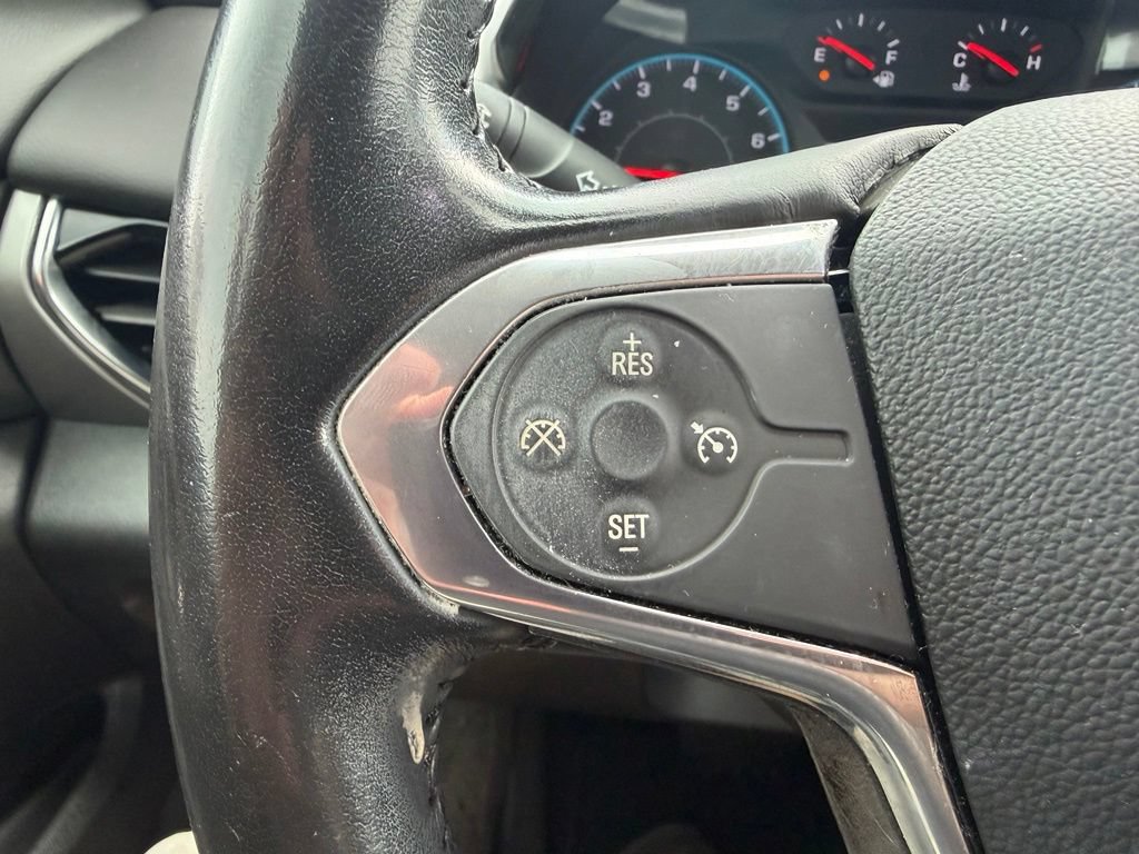 Used 2020 Chevrolet Traverse LT FWD image 17