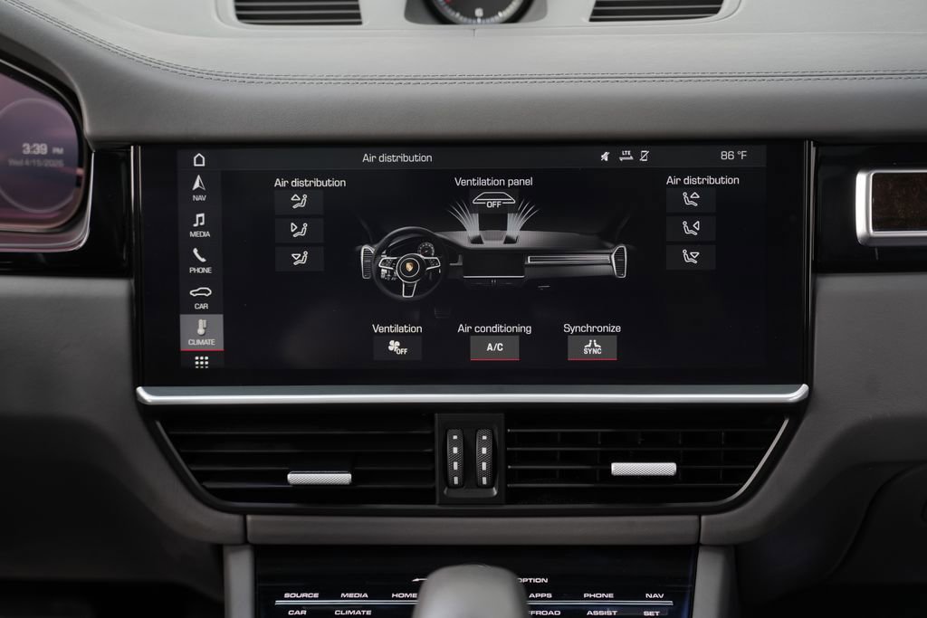 Used 2019 Porsche Cayenne S image 47