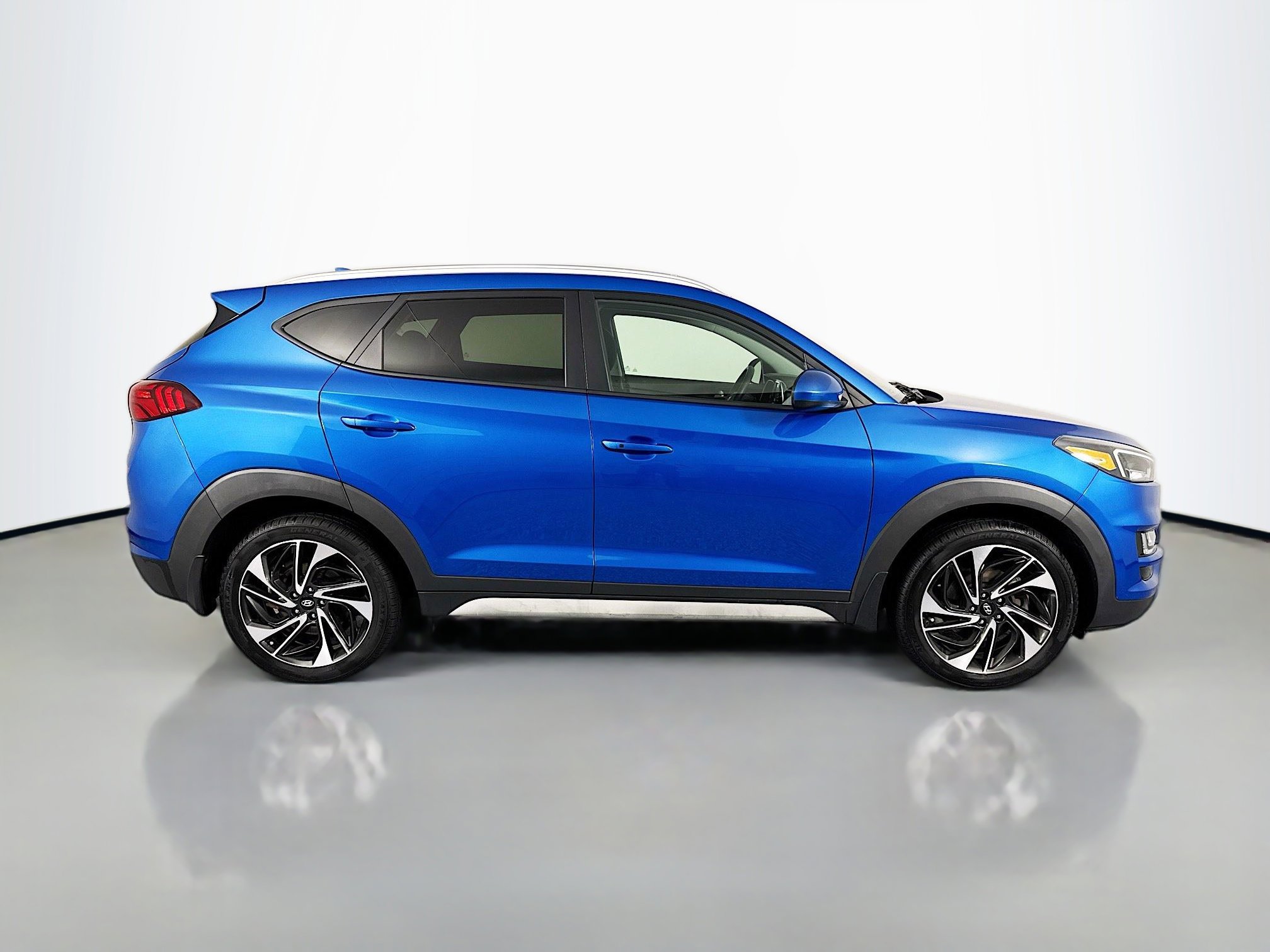 Used 2019 Hyundai Tucson Sport image 4
