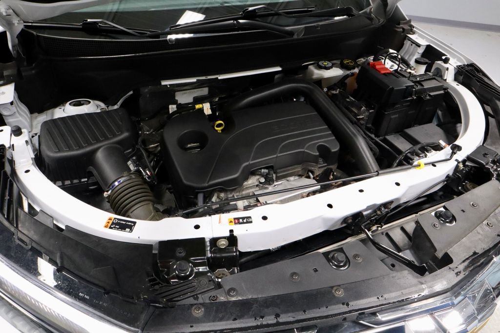 Used 2025 Chevrolet Equinox LT AWD/4WD image 16