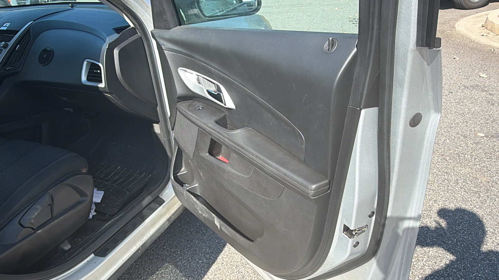 Used 2012 Chevrolet Equinox LS FWD image 18