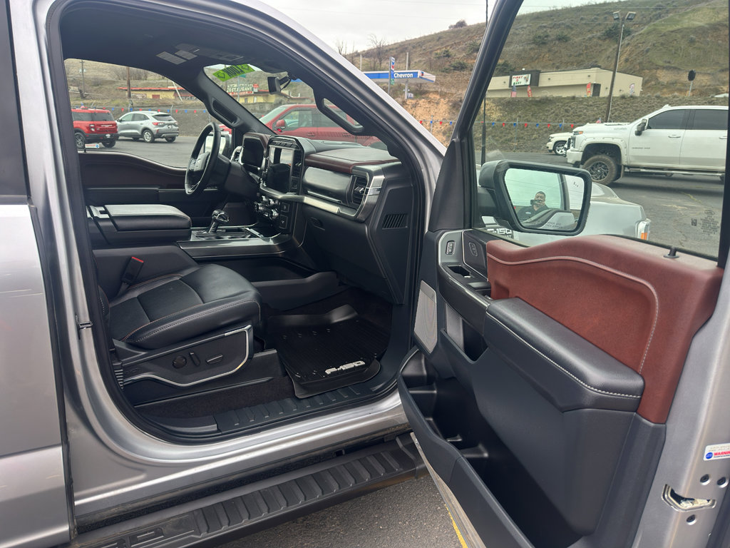 Used 2022 Ford F150 Lariat image 13