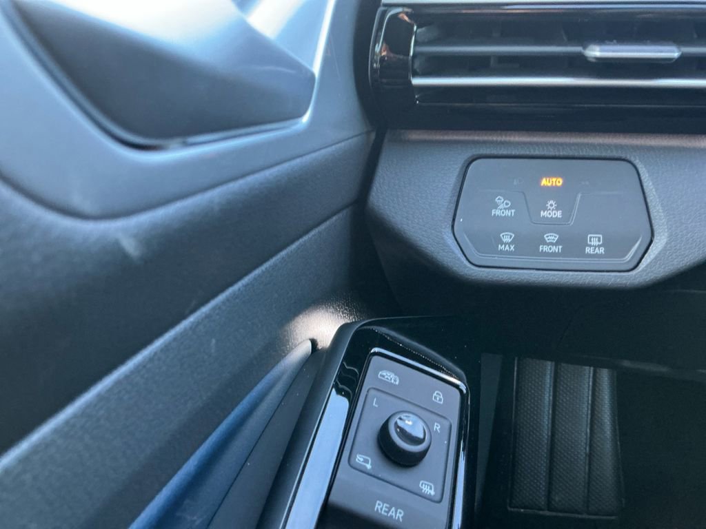 New 2025 Volkswagen ID.4 Pro S Plus image 21