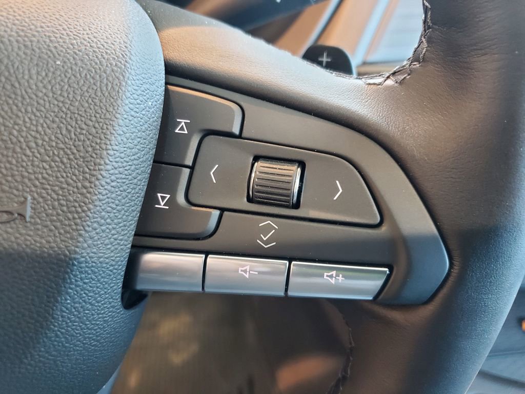 Used 2025 Cadillac CT4 Premium Luxury image 23