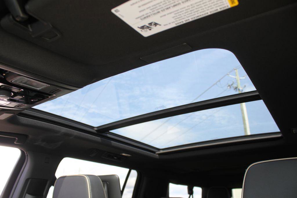 New 2026 Chevrolet Suburban Premier image 16