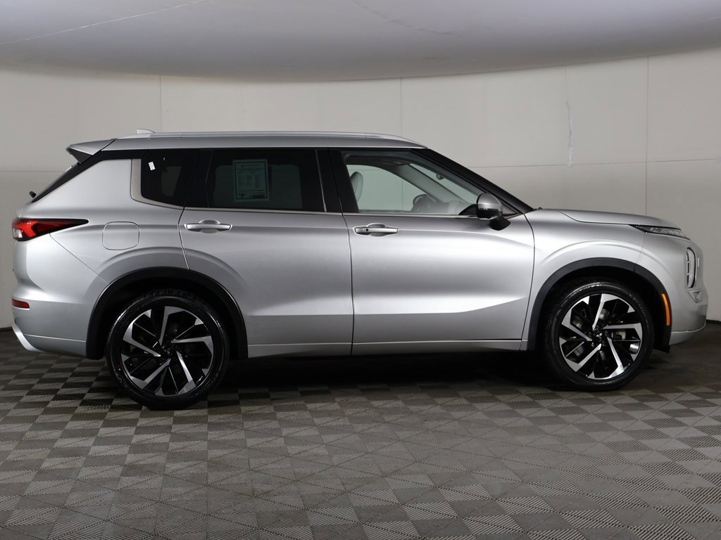 Used 2023 Mitsubishi Outlander SEL image 20