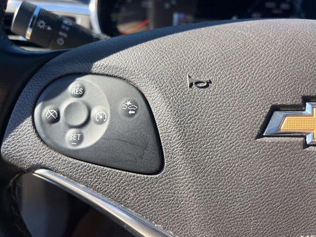 Used 2015 Chevrolet Impala LT w/ Convenience Package image 16