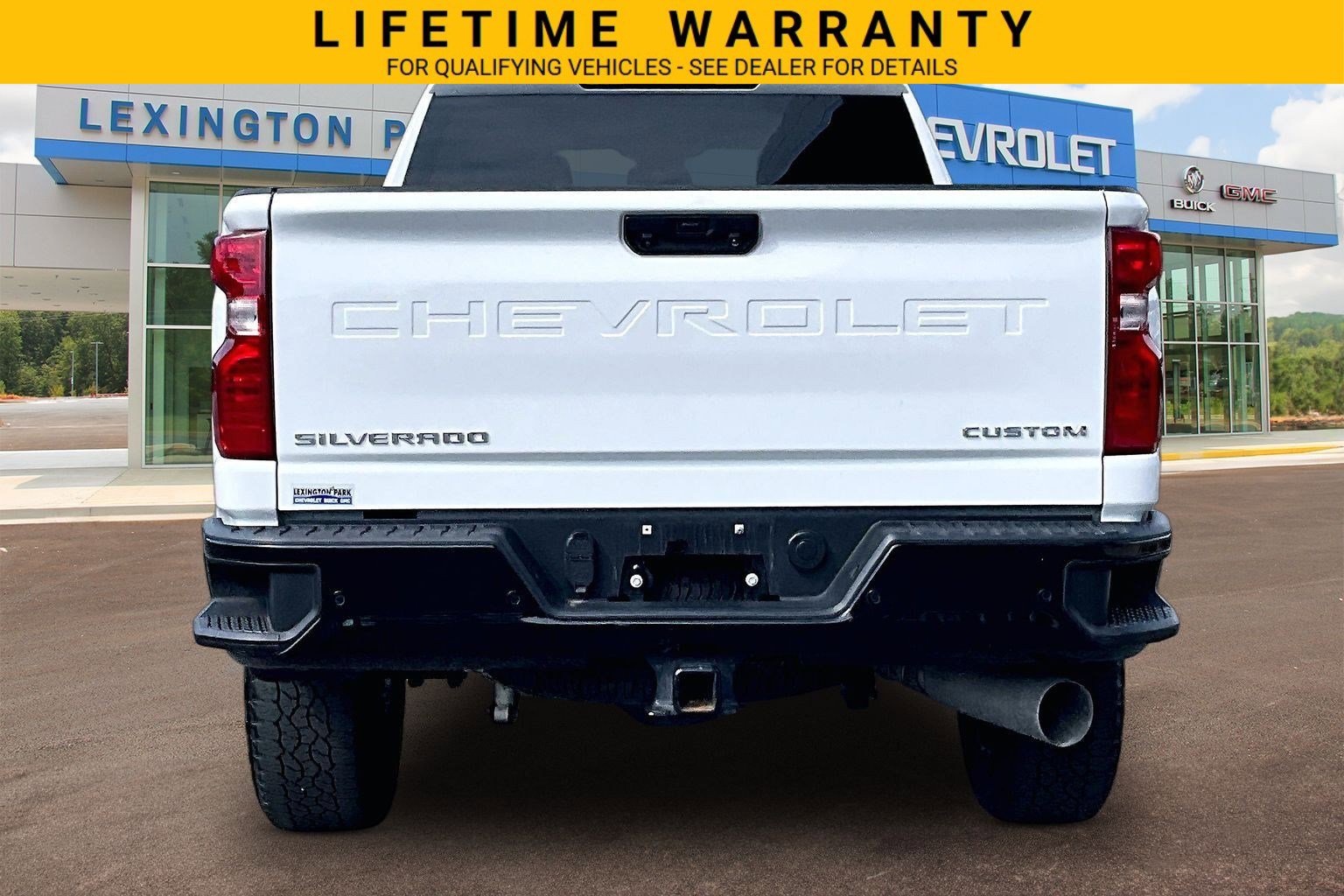 Used 2025 Chevrolet Silverado 2500 Custom w/ Custom Value Package AWD/4WD image 4