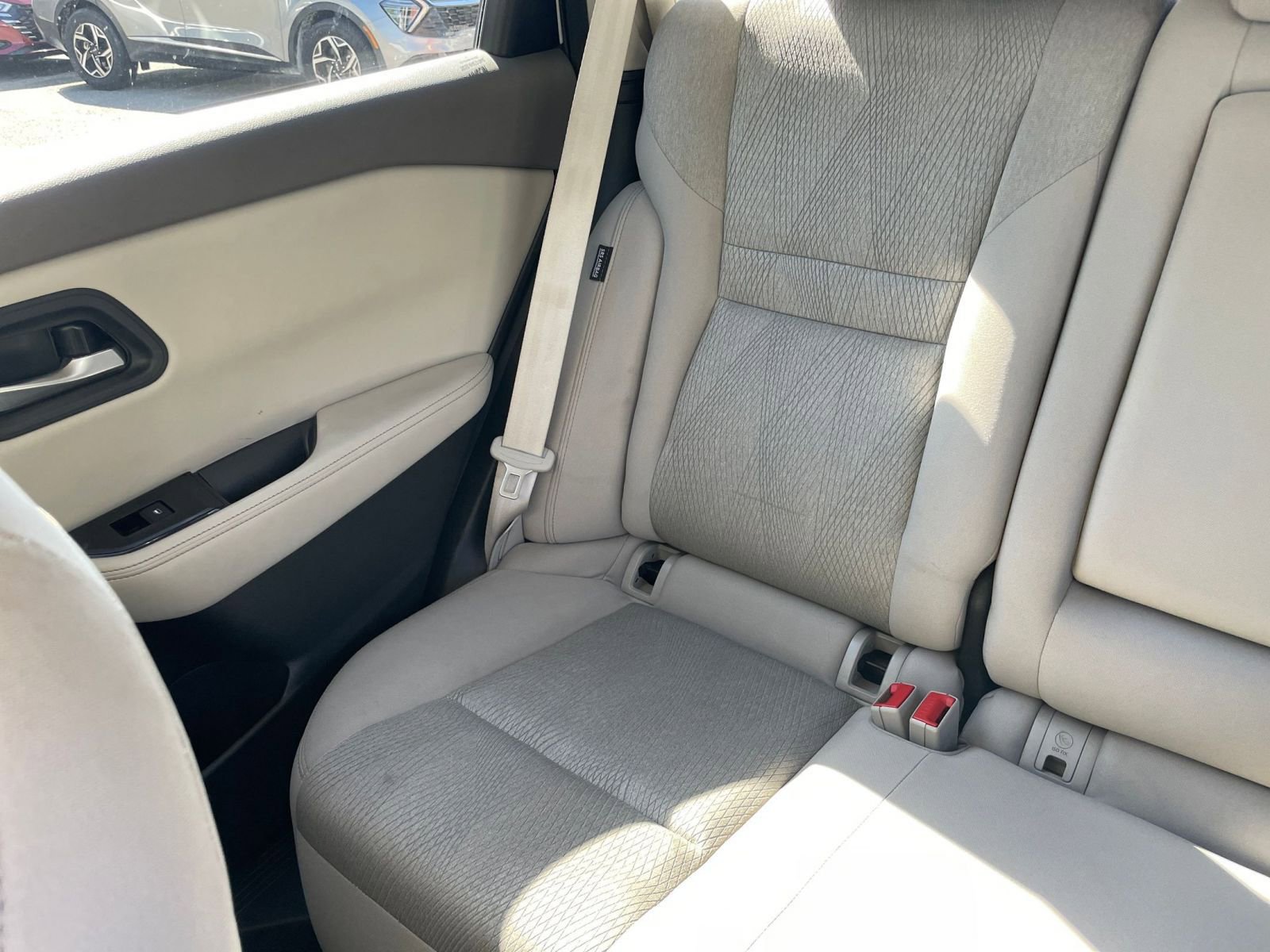 Used 2025 Nissan Rogue SV FWD image 41