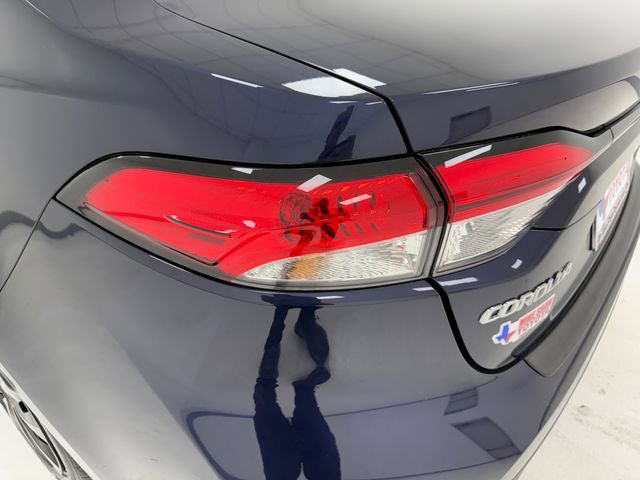 Used 2025 Toyota Corolla LE image 36