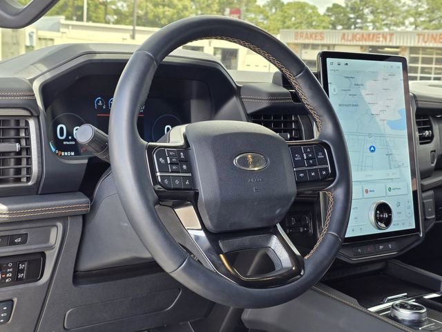 Used 2024 Ford Expedition Platinum image 27