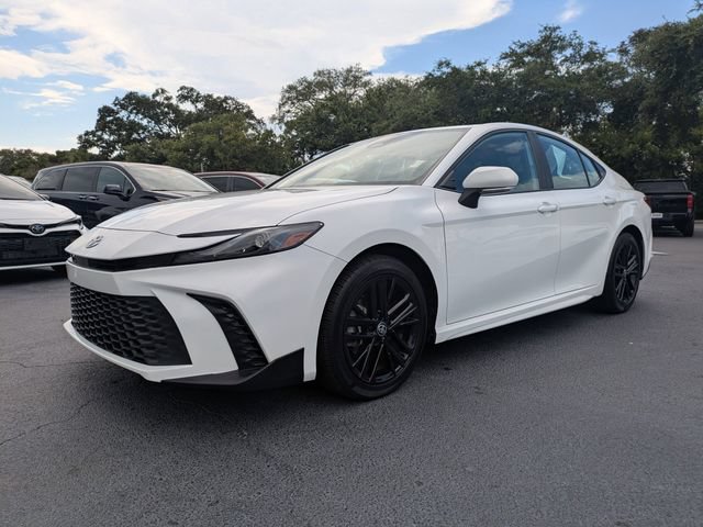 Used 2025 Toyota Camry SE AWD/4WD image 8