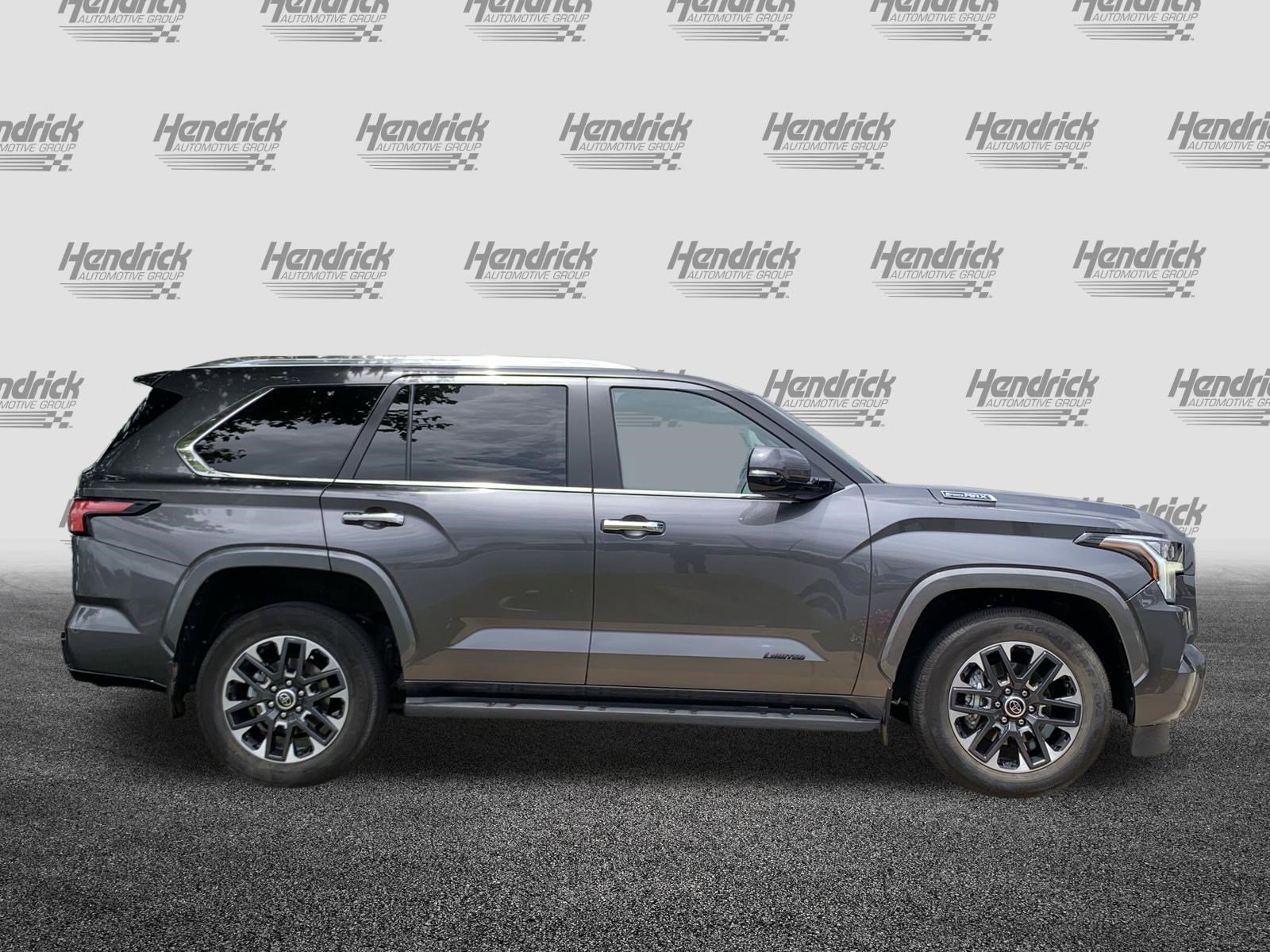 Used 2024 Toyota Sequoia Limited AWD/4WD image 11
