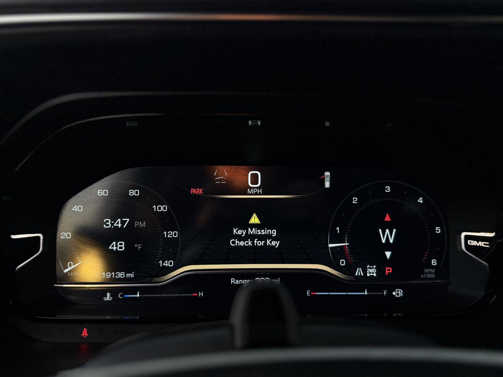 Used 2024 GMC Yukon Denali w/ Denali Reserve Package image 19