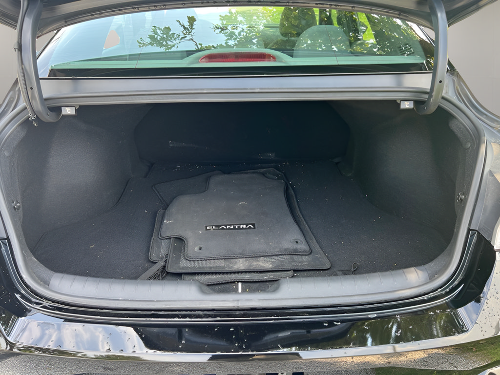 Used 2023 Hyundai Elantra Blue FWD image 10