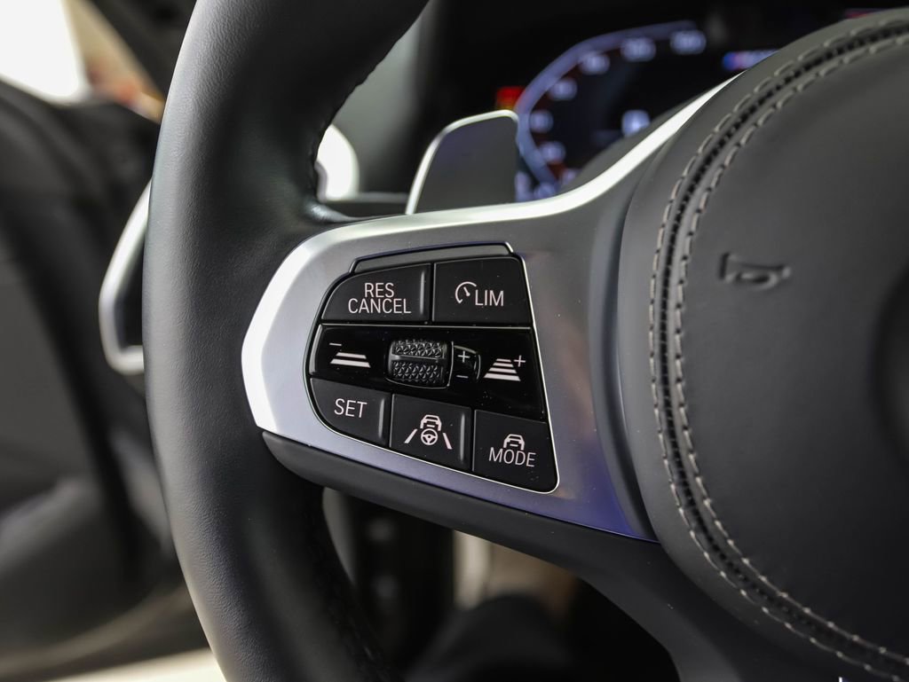 Used 2022 BMW M850i xDrive Convertible image 12